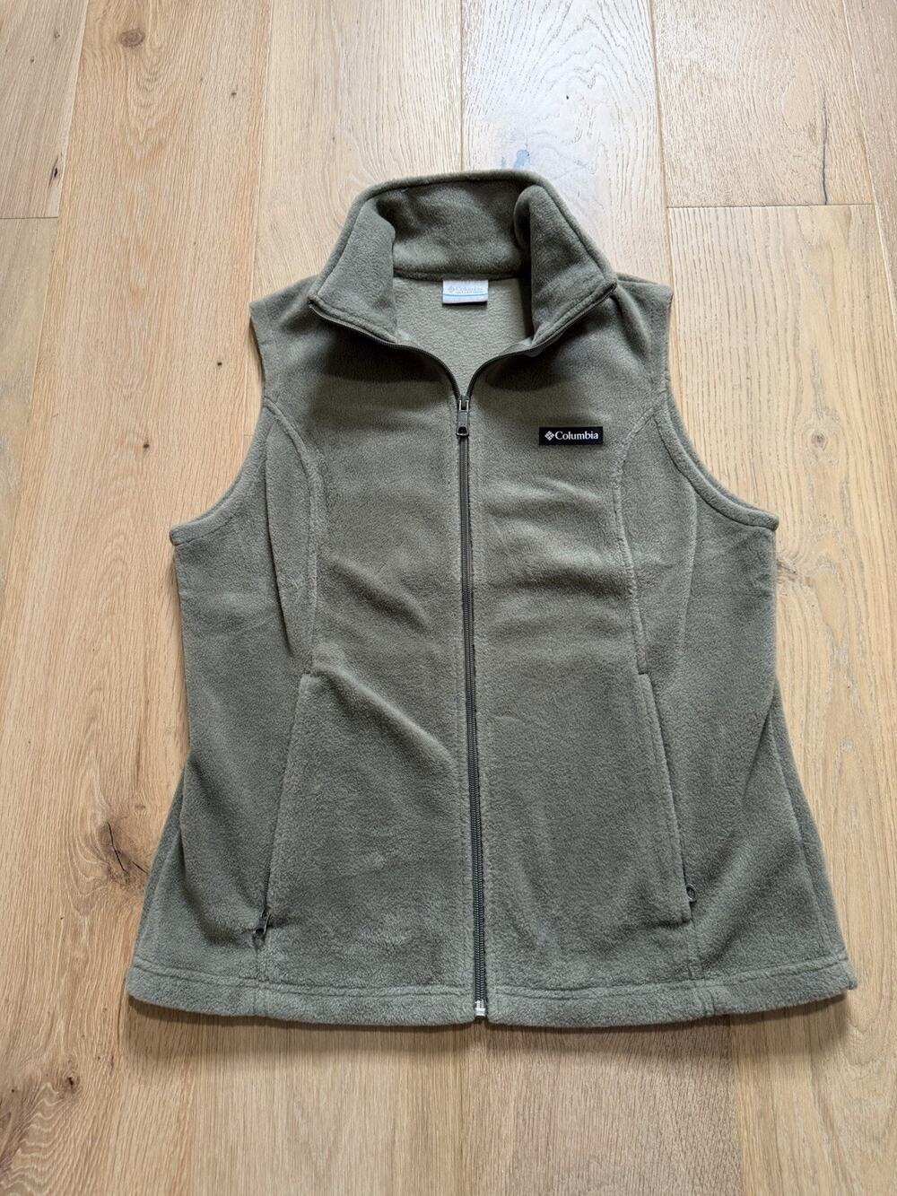 Columbia Women's Benton Springs Fleece Vest M Sage Green Full Zip Mock Neck EUC!